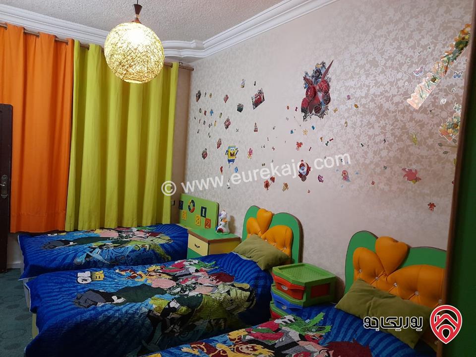 شقة ارضية طابقية 167م + حديقة 100م للبيع او للبدل مع دفع الفرق في الزرقاء - جبل طارق