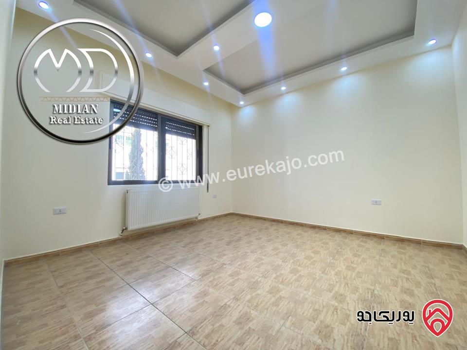 شقة للبيع في عمان - خلدا مساحة 180م طابق أول تشطيبات و ديكورات سوبر ديلوكس اطلالة رائعة بسعر مميز جداً