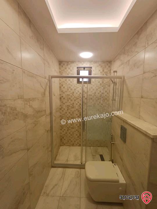 روف فارغ مساحة 130م للايجار في عمان - خلدا