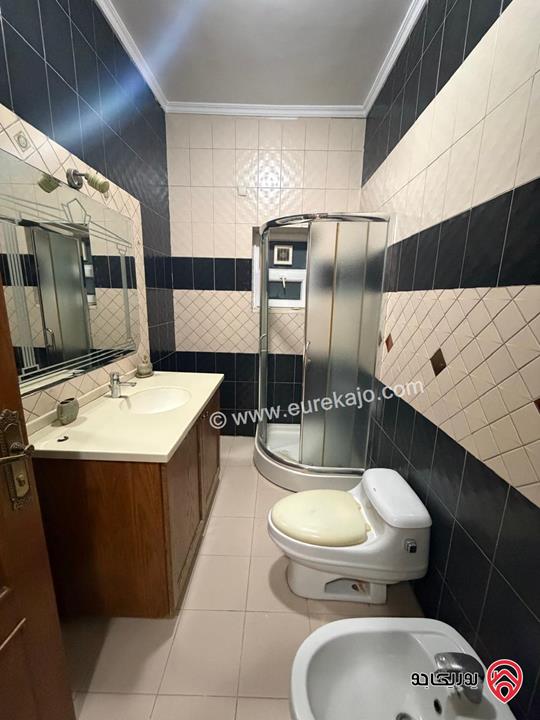 شقة طابقية فاخرة مفروشة او فارغة طابق ثاني مساحة 460م للإيجار في عمان - الجاردنز