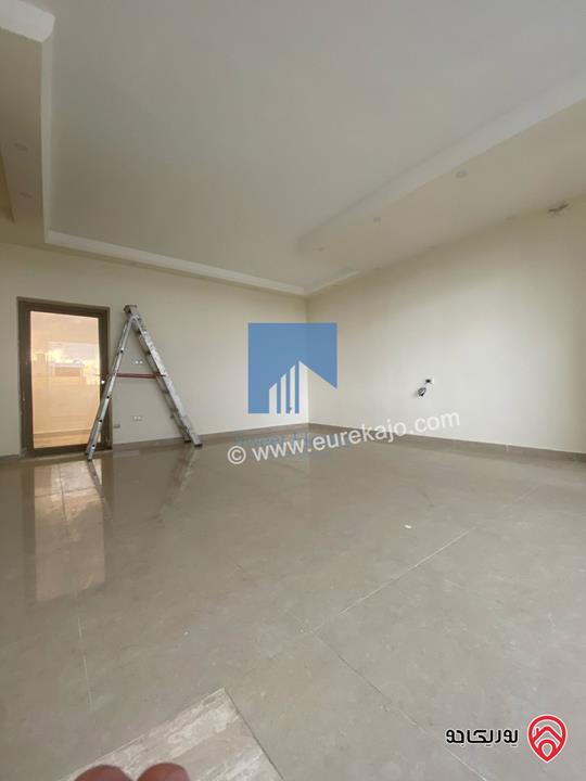 شقة فاخرة للبيع في عمان - الجندويل - قرب حديقة الوحدة طابق ثالث 200م مع روف 70م تشطيب سوبر ديلوكس