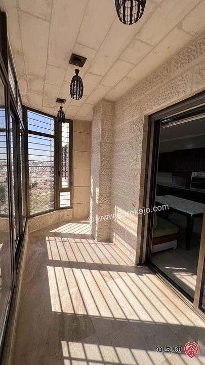 شقة طابق أخير مع روف مساحة 280م باطلالة خلابة للبيع في عمان - ضاحية النخيل من المالك مباشرة 