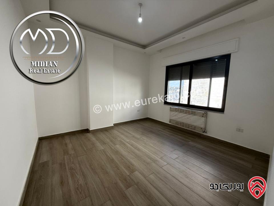 شقق للبيع في عمان - دير غبار مساحات 240م 4 نوم تشطيبات ديكورات عصرية فاخرة اطلالة رائعة جديدة لم تسكن