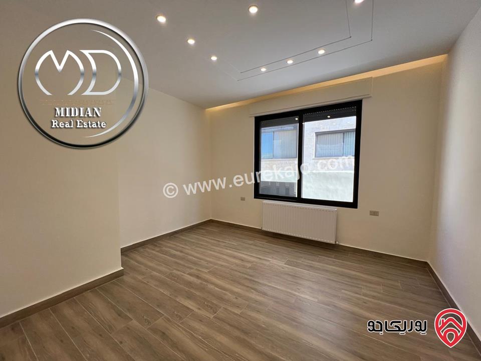 شقق جديدة للبيع في عمان - الظهير مساحة 250م 4 نوم تشطيبات ديكورات سوبر ديلوكس اطلالة رائعة