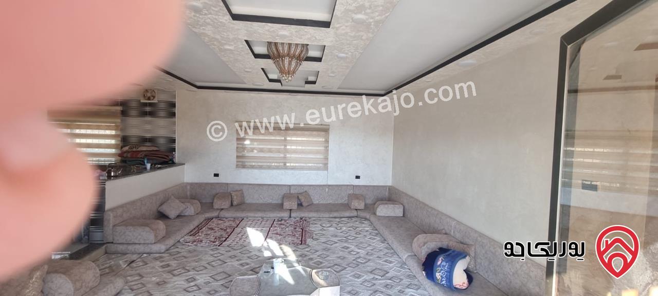 مزرعة مساحة الأرض 1205م والبناء 110م للبيع في اربد - الرمثا نقع الرميث 