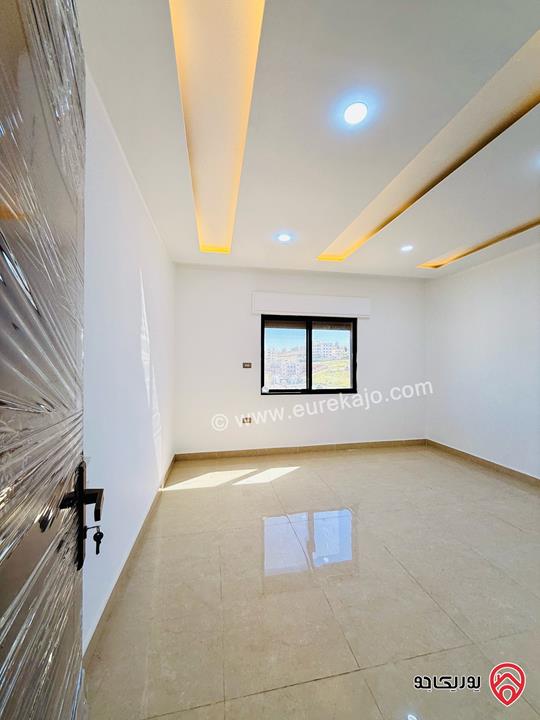 شقة طابق اخير مع روف مساحة 230م للبيع في عمان - شفا بدران اقساط 