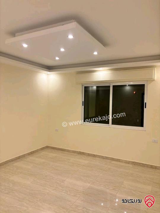 شقة طابق ارضي مساحة 190م للبيع في الزرقاء الجديدة