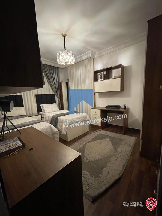 شقة مميزة للبيع في عمان - أم السماق مقابل روان كيك طابق ثالث مع روف دوبلكس 210م بسعر مغري