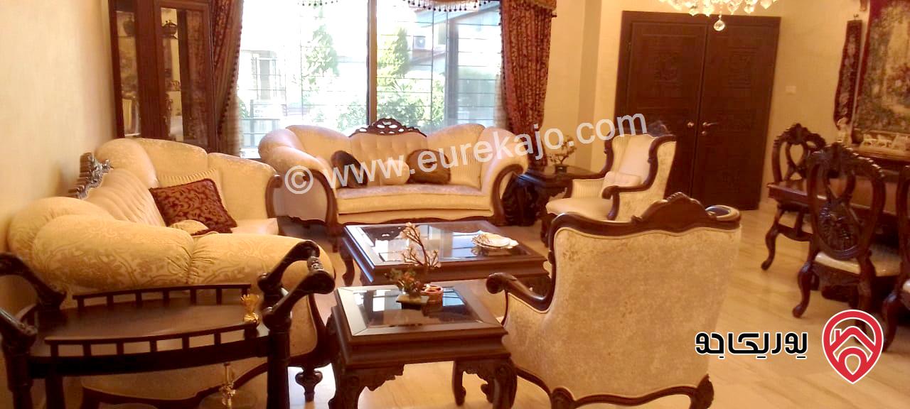 شقة أرضية مفروشة فخمة مساحة 220م مع حديقة كبيرة 350م و كراج و مدخل خاص للإيجار في عمان - الرابية