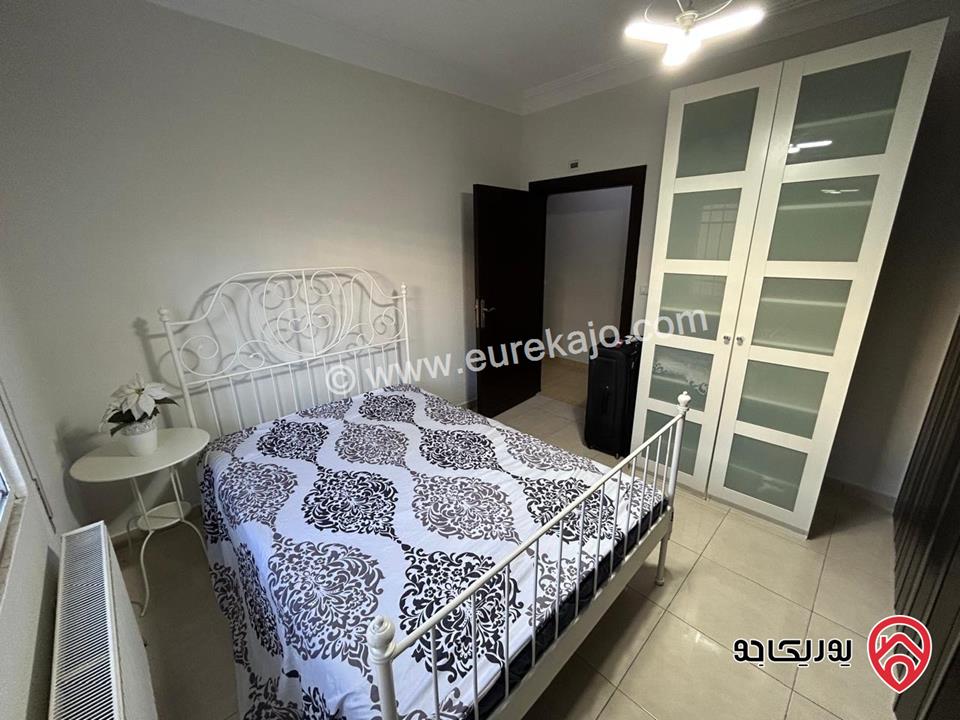 شقة مفروشة شبه ارضية مساحة 140م داخلي و 200م خارجي للإيجار في عمان - البنيات