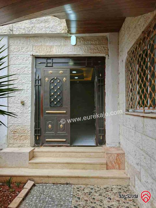 شقة طابق ارضي مساحة 140م داخلي و 20م خارجي للايجار في عمان - ابو نصير 