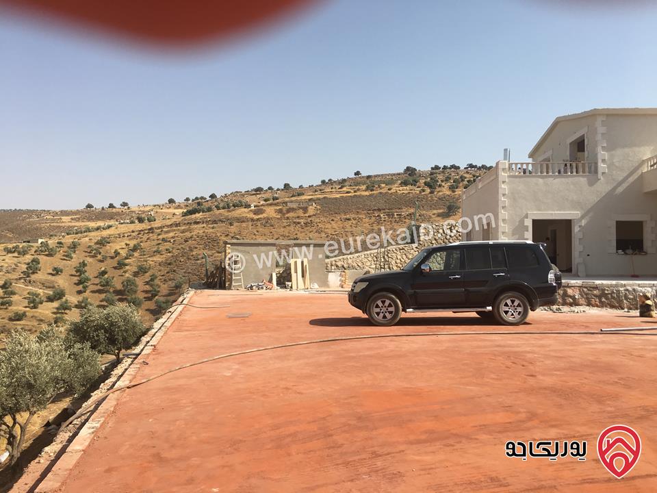 مزرعة نموذجبة مساحة البناء 160م على أرض 4377م للبيع في جرش - جبة
