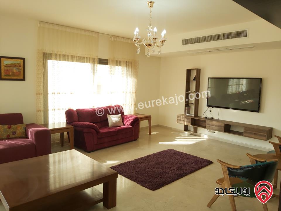 شقة أرضية طابقية مفروشة مساحة 302م داخلي و 70م خارجي للايجار في عمان - دير غبار