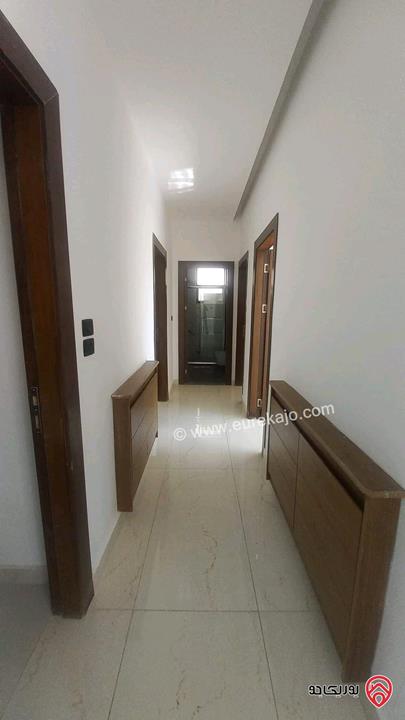 فيلا مساحة 600م على أرض 1 دونم و 112م للبيع في عمان - ام السوس 