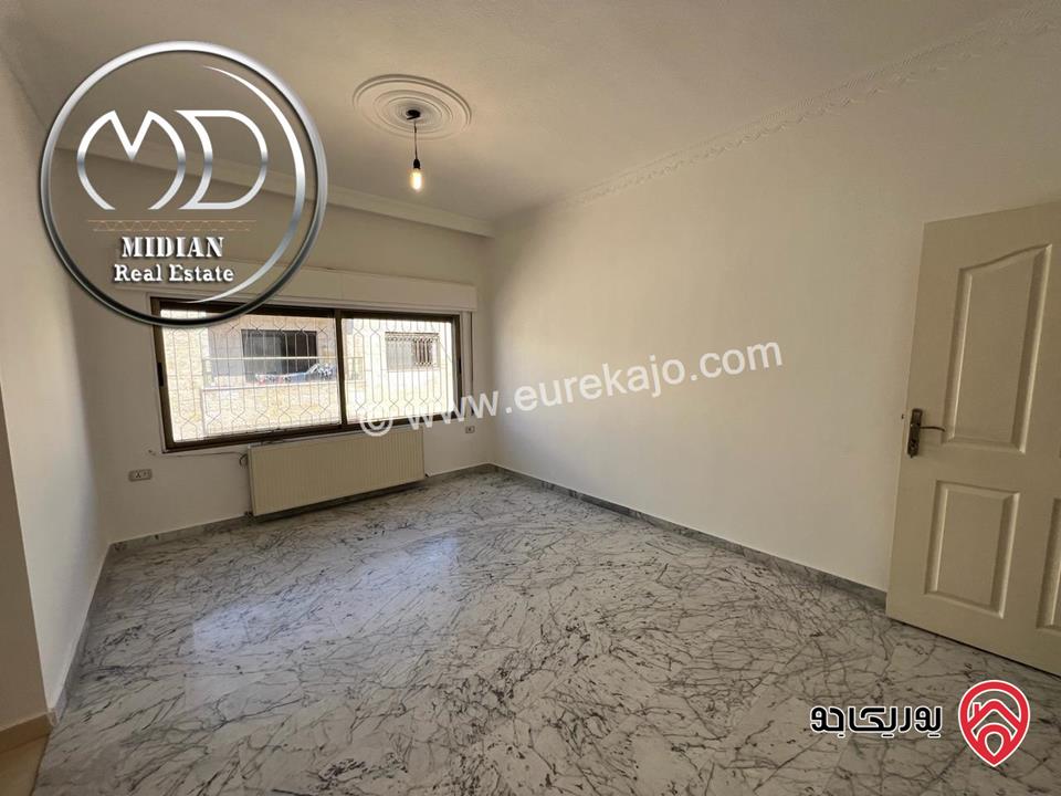 شقة مساحة 170م طابق ثالث للبيع في عمان - ام اذينة تصلح للاستثمار بسعر مميز جداً