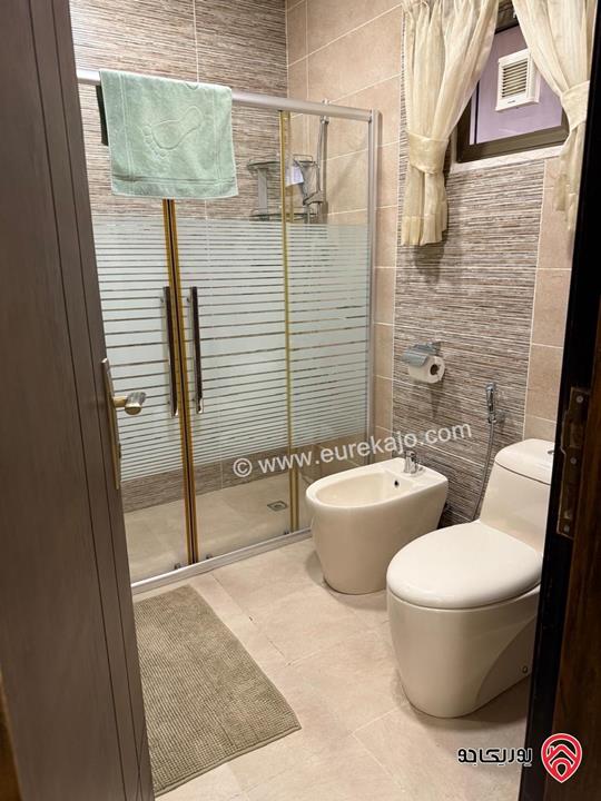 شقة سوبر ديلوكس طابق أخير مع روف مساحة 280م للايجار مفروشة في عمان - أم الكندم