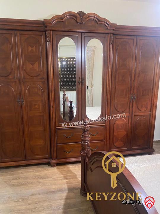 شقة أرضية مساحة 194م داخلي و 100م خارجي للبيع في عمان - ام اذينة