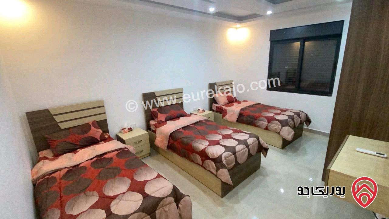 مزرعة مساحة الأرض 570م والبناء 274م للبيع في البحر الميت - الراما بجانب كازية المناصير الشارع الرئيسي تقريبا