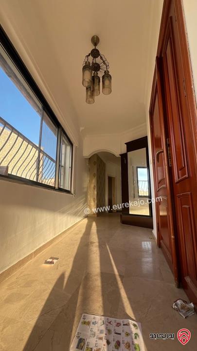 شقة طابقية طابق ثالث مساحة 190م للايجار في عمان - ام اذينة