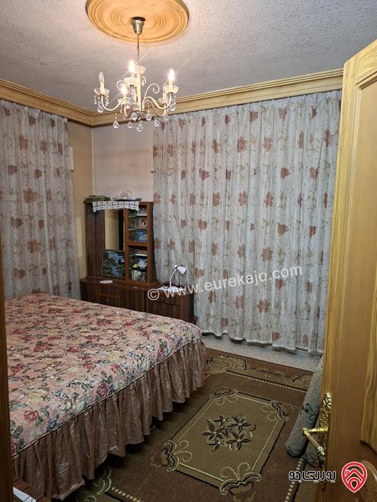 فيلا مساحة 218م على أرض 406م للبيع في الزرقاء - مدينة الشرق