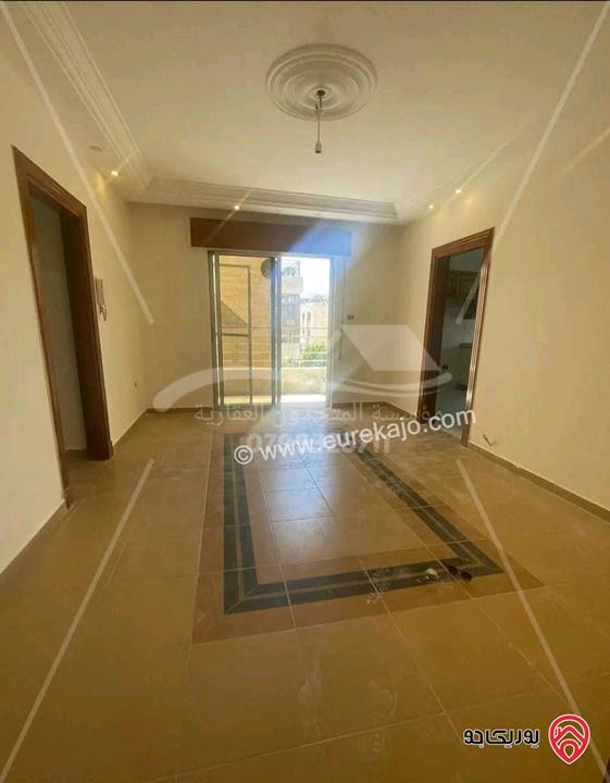 شقة فارغة مساحة 170م طابق ثالث للايجار في عمان - الرابية