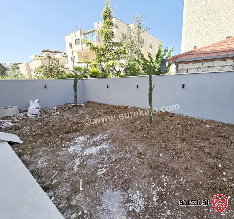 شقة ارضية ذو تشطيبات عالية مساحة 205م داخلي و 200م حديقة كبيرة للبيع في عمان - الرابية 