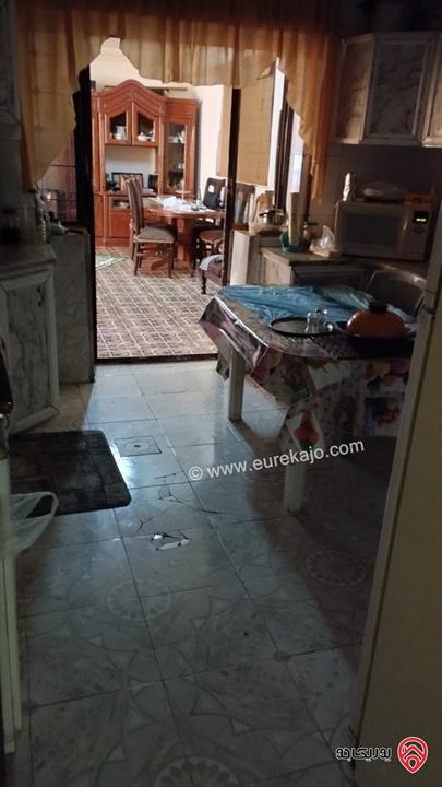 شقة شبه أرضية مساحة 120م داخلي و 100م خارجي للبيع في عمان - ضاحية الرشيد