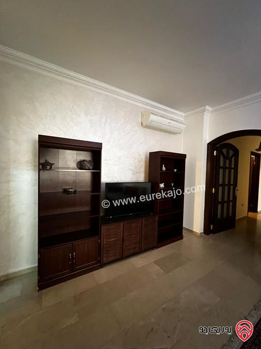 شقه طابق اول 220م مميزه سوبر ديلوكس للبيع في عمان - الشميساني 