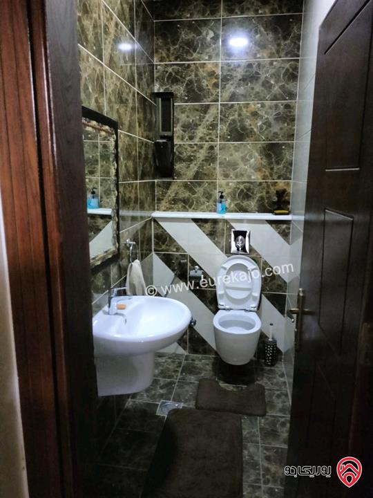 شقة أرضية مساحة 215م داخلي و 170م خارجي للبيع في عمان - شفا بدران 