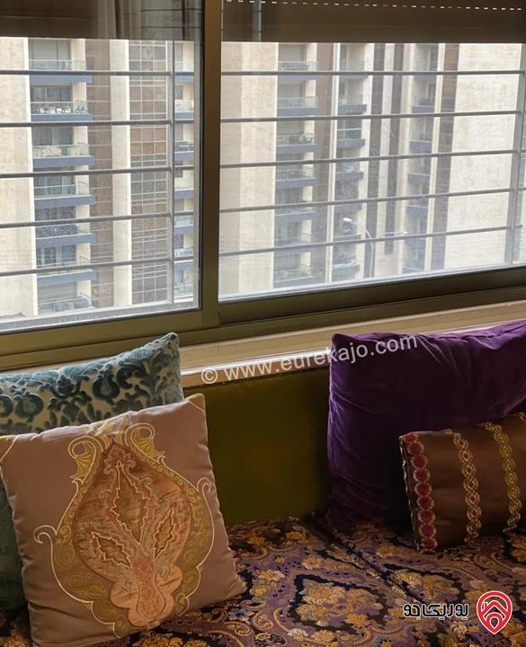 شقة فاخرة مفروشة مساحة 300م طابق أول للايجار في عمان - عبدون 