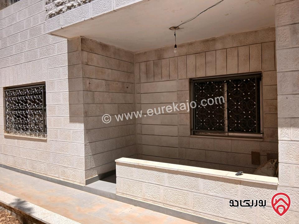 فيلا مساحة 480م على أرض 740م للبيع في عمان - الذراع الغربي 