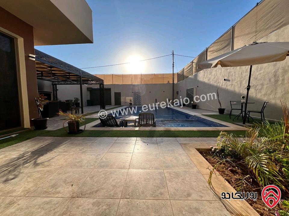 شاليه مساحة الأرض 344م والبناء 149م للبيع في البحر الميت - الجوفة