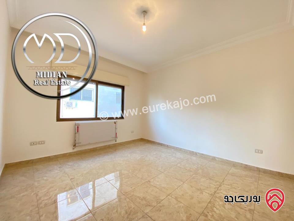 شقة فارغة للايجار في عمان - الرابية مساحة 200م طابق ثاني تشطيبات و ديكورات سوبر ديلوكس اطلالة جميلة