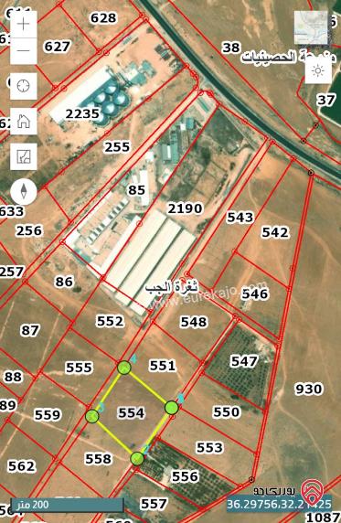 أرض مساحة 11 دونم و 466م للبيع في المفرق على طريق الخالدية