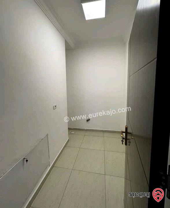 شقة فارغة طابق اول مساحة 200م للإيجار في عمان - البنيات