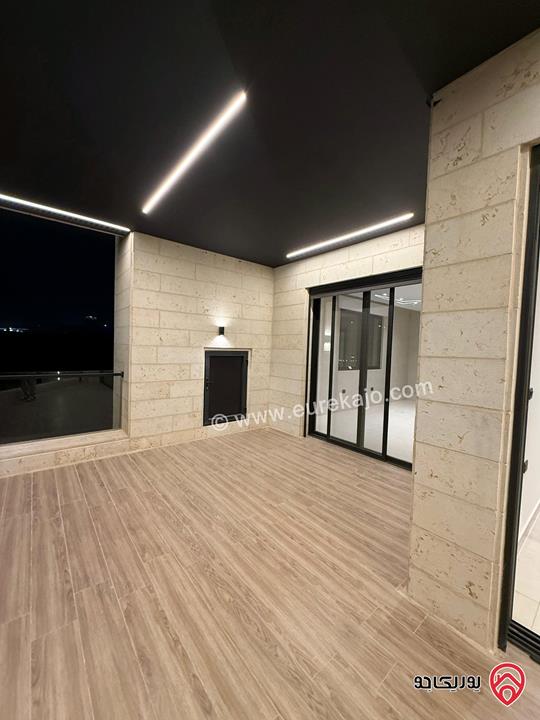 شقة فاخرة سوبر ديلوكس طابق أول مساحة 200م للإيجار في عمان - طريق المطار