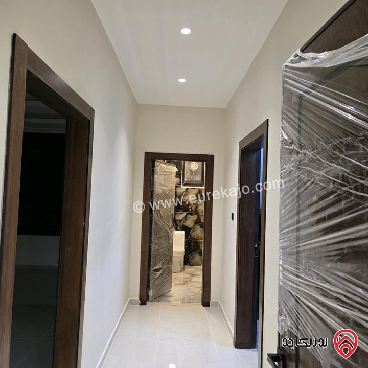 فيلا سوبر ديلوكس مساحة 300م على أرض 550م للبيع في الزرقاء - ضاحية المدينة المنورة