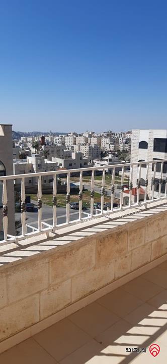 شقة مساحة 180م طابق ثالث للبيع في عمان - الجندويل