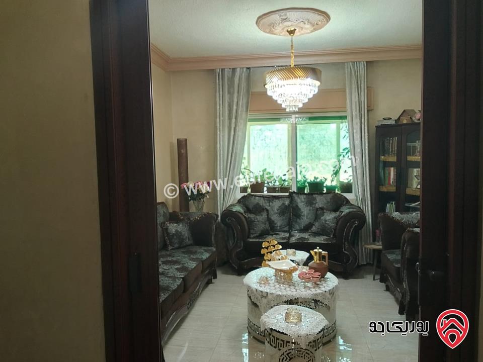 شقة فاخرة مساحة 131م طابق ثاني للبيع في عمان - طبربور 