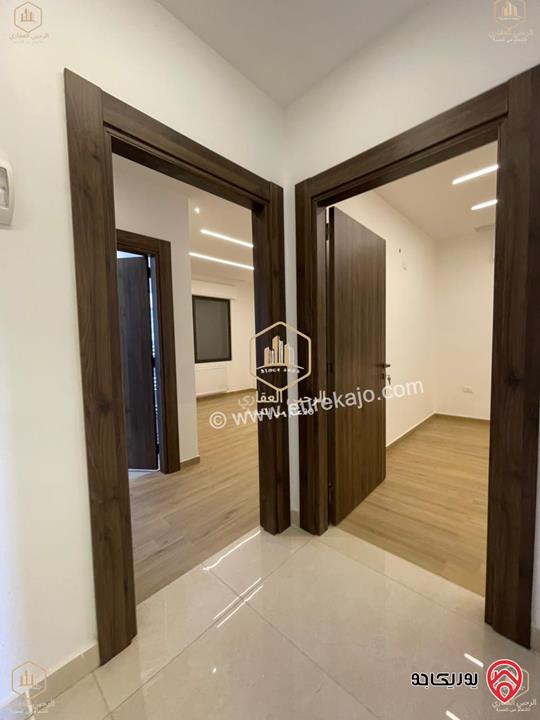 شقة سوبرديلوكس جديد لم يسكن طابق ثالث مع رووف مساحة 280م للايجار في عمان - الشميساني