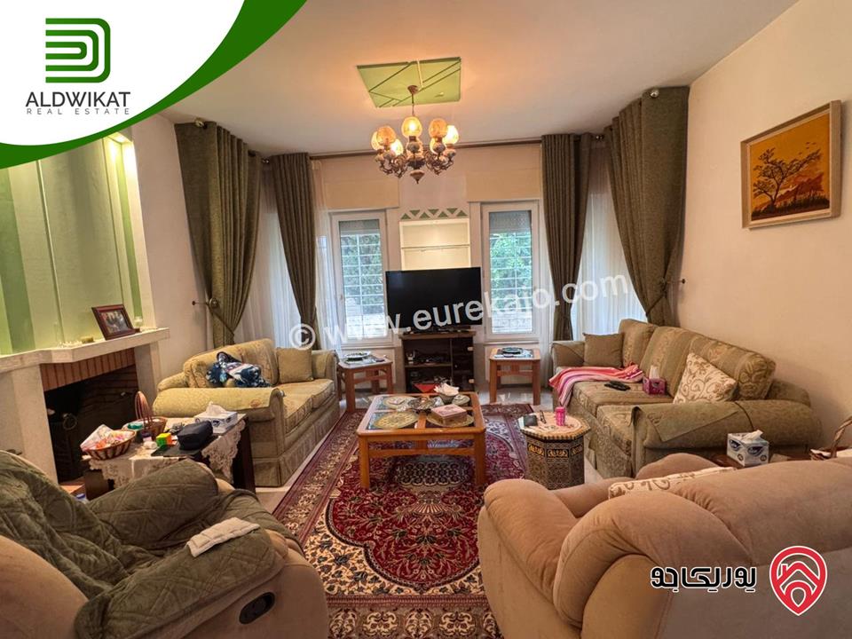 فيلا مستقلة مفروشة للبيع في عمان - خلدا مساحة البناء 580م ومساحة الارض 940م موقع اطلالة