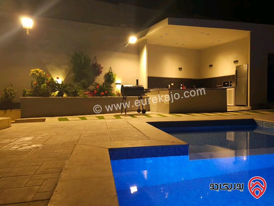 فيلا مساحة 700م على أرض 3 دونم و 512م للبيع في السلط