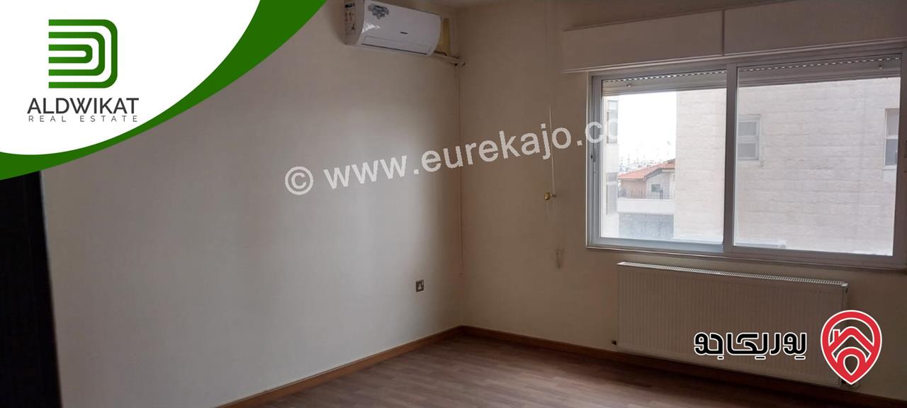 شقة طابقية للبيع في عمان - تلاع العلي طابق ثاني مساحة البناء 350م موقع اطلالة