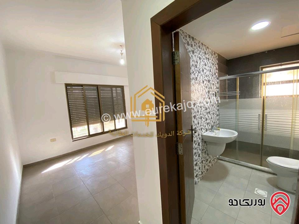 شقة فارغة طابق اول مساحة 100م للإيجار في عمان - دير غبار 