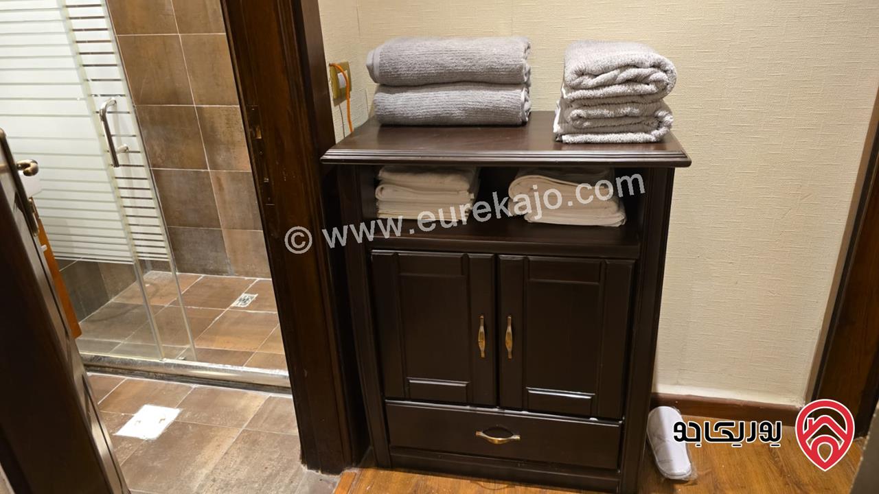 شقة مفروشة رائعة في منطقة ام السماق 2 غرف نوم بحالة ممتازة