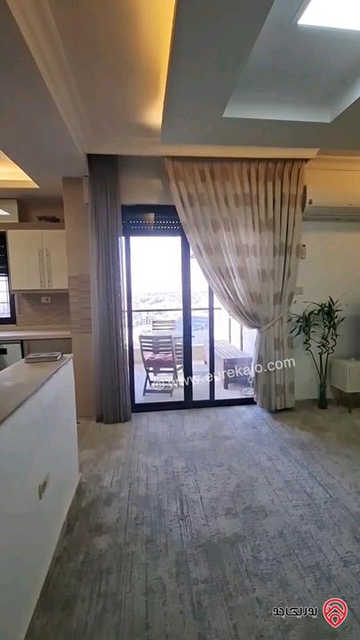 شقة طابقية مساحة 200م للبيع في عمان - ضاحية النخيل 