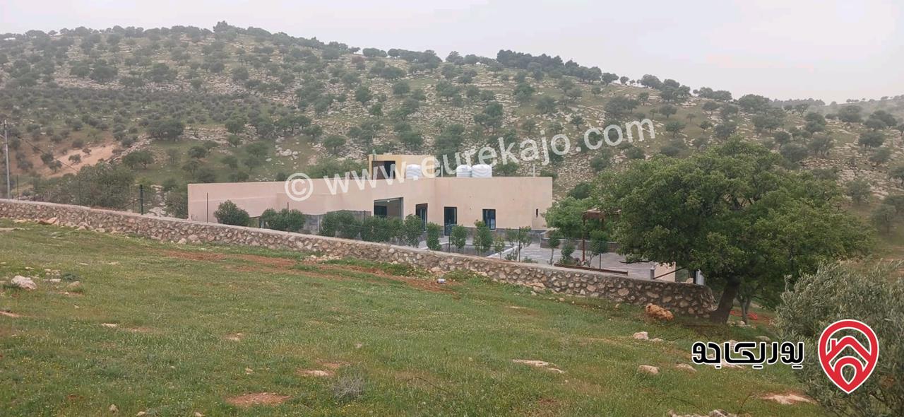مزرعة مساحة الارض 4368م مساحة البناء 216 للبيع في الزرقاء - الكمشة العالوك جديدة تحت الانشاء