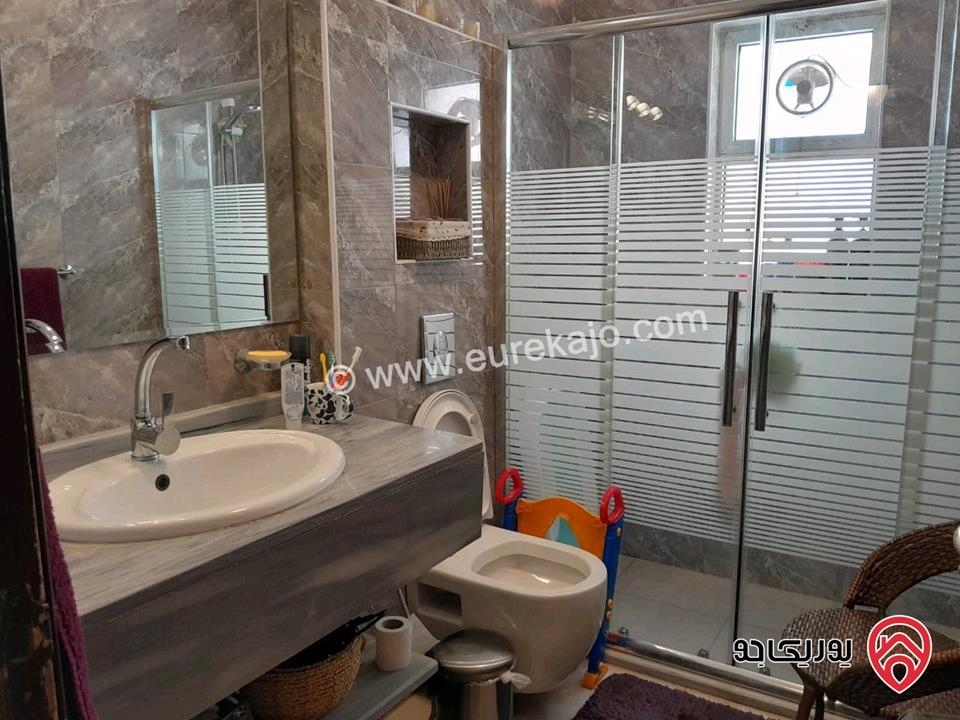 شقة طابق ثاني مساحة 175م للبيع في عمان - الجندويل