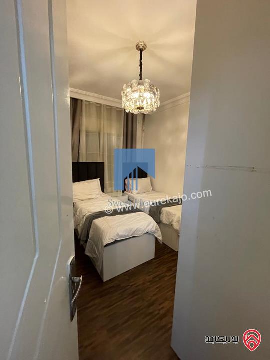 شقة مميزة للبيع في عمان - أم السماق مقابل روان كيك طابق ثالث مع روف دوبلكس 210م بسعر مغري