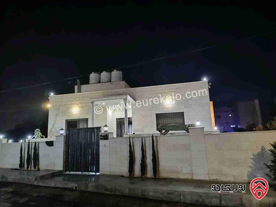 بيت حديث البناء مساحة 213م على شارعين أرض 605م للبيع في عمان - خشافية الشوابكة 